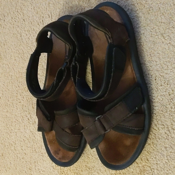 Clark's with Active Air Brown Comfort Velcro Sandals Size 11 Women's - Picture 6 of 14